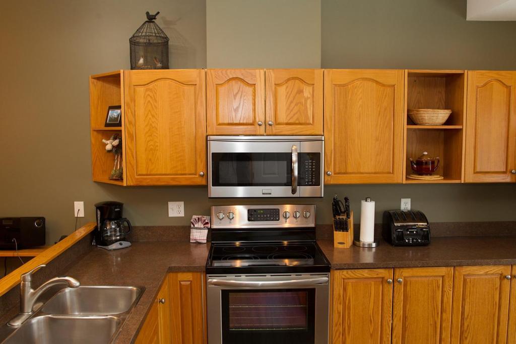 The Pinnacles Suites & Townhomes Silver Star Εξωτερικό φωτογραφία