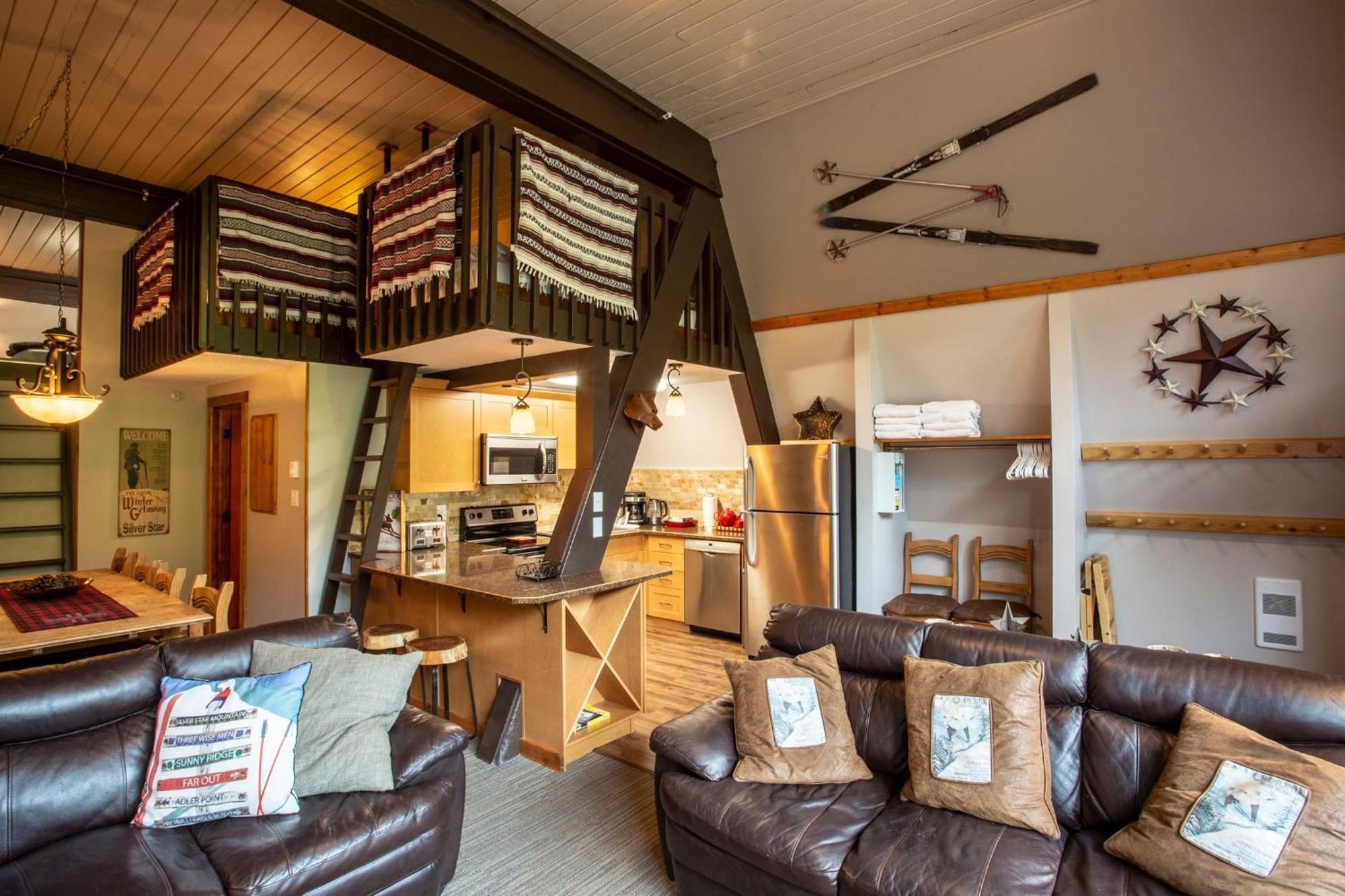 The Pinnacles Suites & Townhomes Silver Star Εξωτερικό φωτογραφία